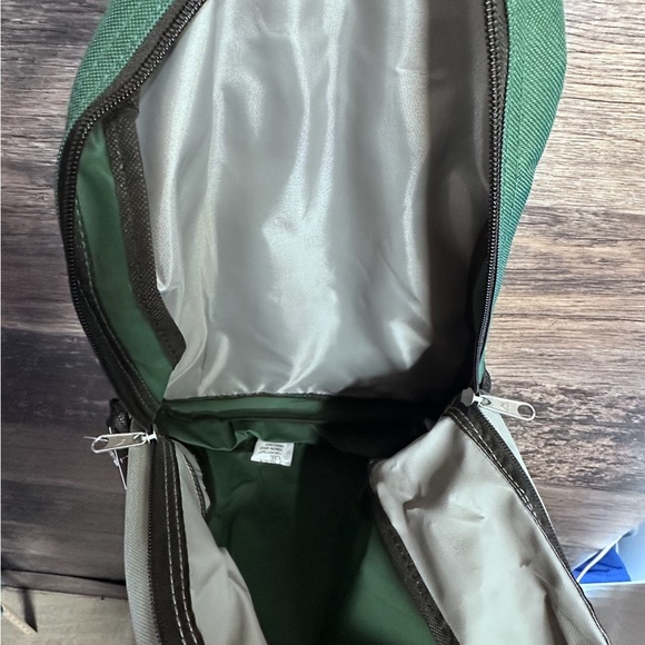 Everest Green and Gray Men's Backpack - Picture 9 of 9